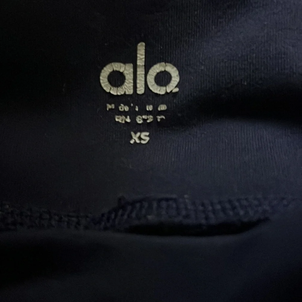 Alo Yoga Moto Leggings in Rich Navy/Rich Navy Glossy - Picture 5 of 6